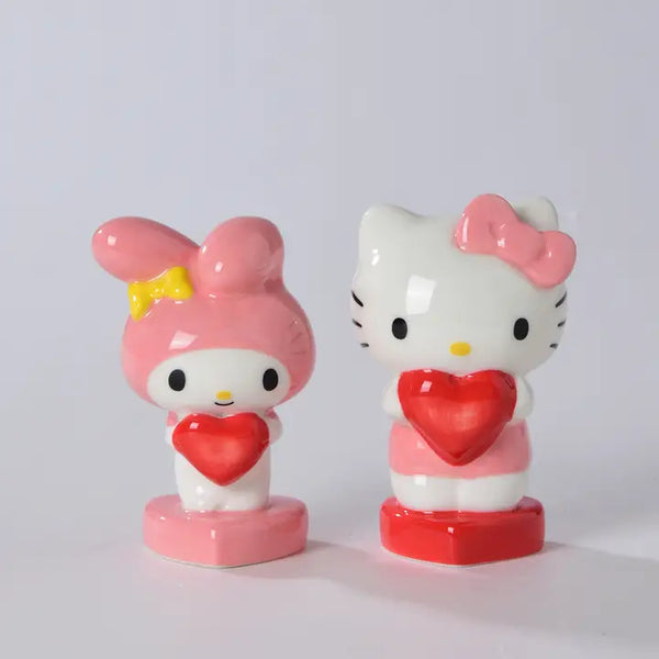 Hello Kitty Salt & Pepper shaker set