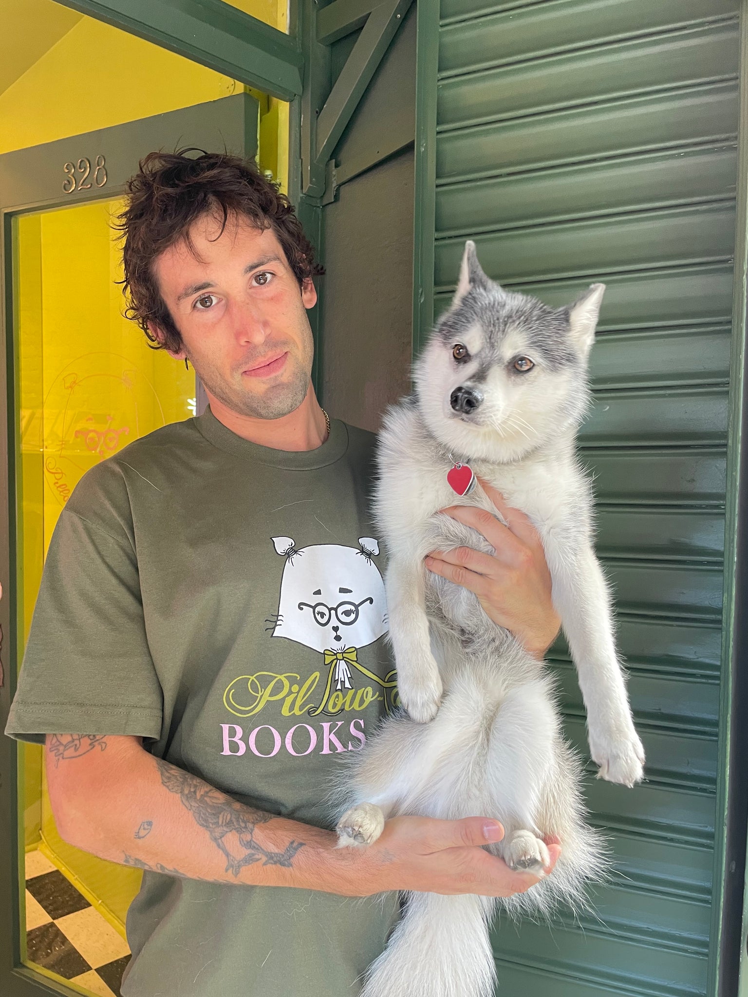 Pillow-Cat Books T-Shirt in Army Green